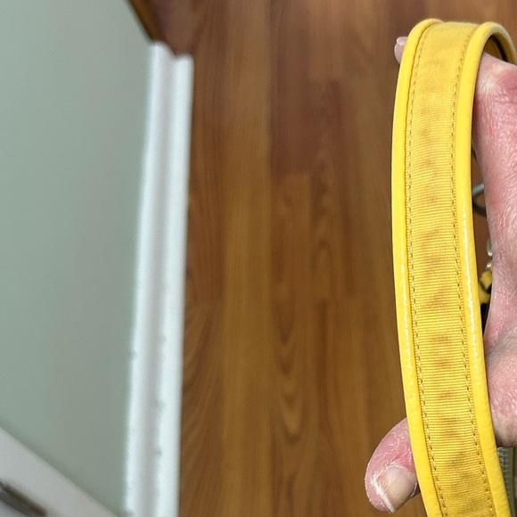 🍍Coach POPPY Tan and Yellow Shoulder/Crossbody bag. EUC - Picture 5 of 13